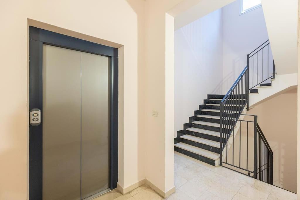 Tiarini 14 Appartement Bologna Buitenkant foto