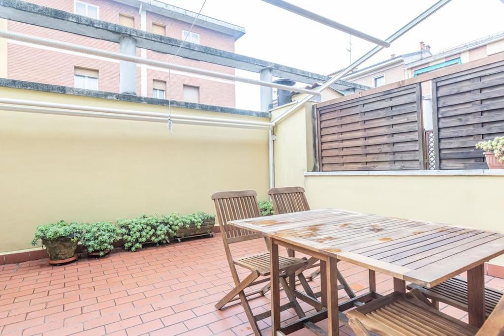 Tiarini 14 Appartement Bologna Buitenkant foto