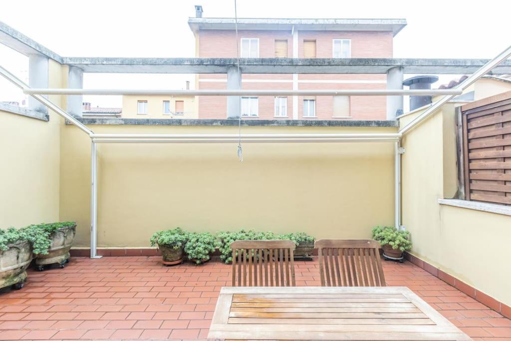 Tiarini 14 Appartement Bologna Buitenkant foto